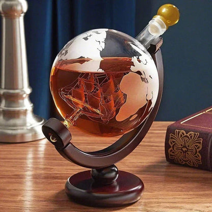 Conjunto Decanter Globo de Vidro com Suporte de Madeira e 2 Copos Lenogue