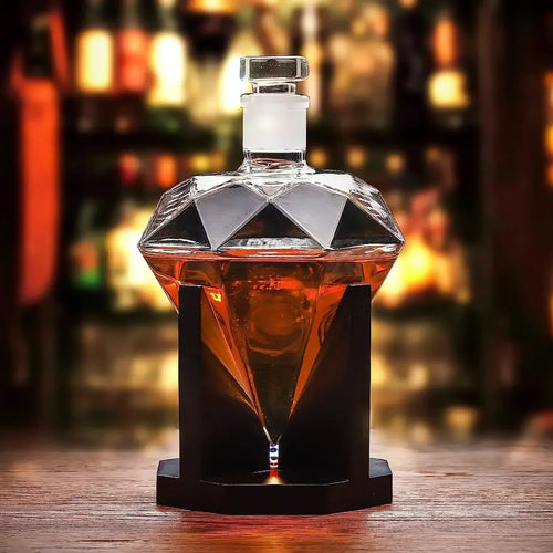 Decanter de Vidro em Formato Diamante com Suporte de Madeira Lenogue
