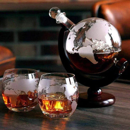 Decanter de Vidro em Formato de Globo com Suporte de Madeira Lenogue